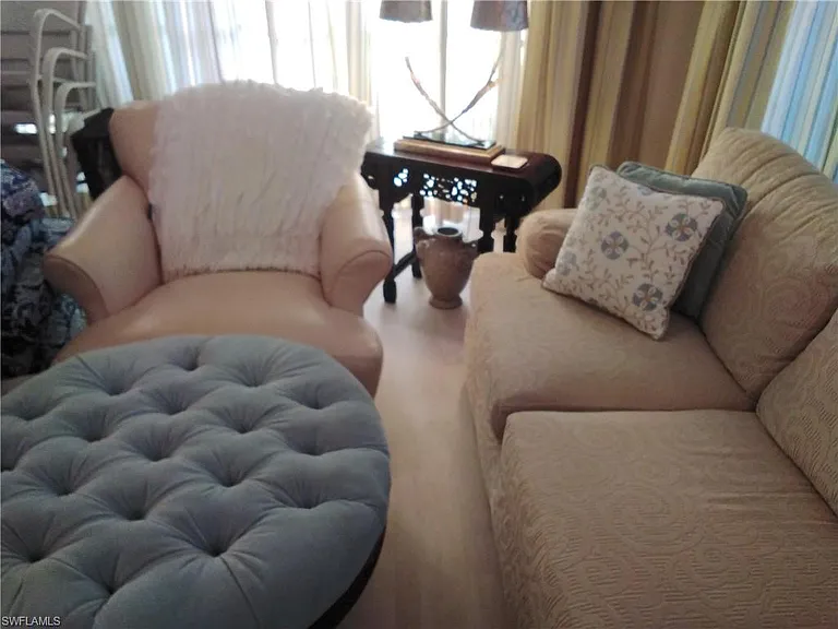 5068 Annunciation Cir #4201 — Photo 5