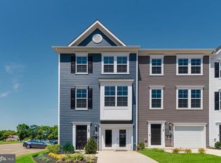 39 Gray Silver Rd, Inwood, WV 25428