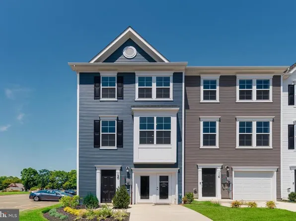 39 Gray Silver Rd, Inwood, WV 25428