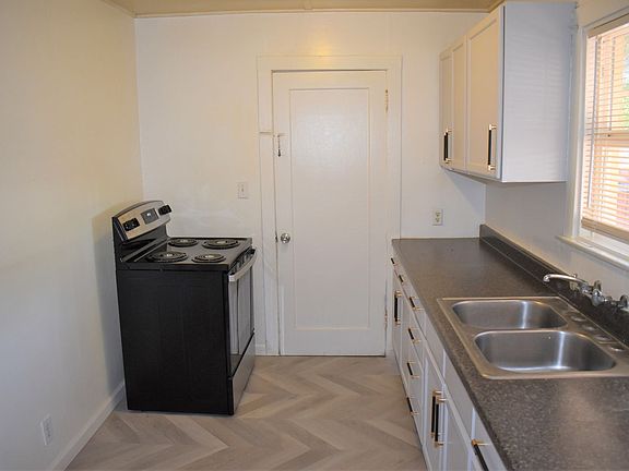 5th image of 13344 E Church St
