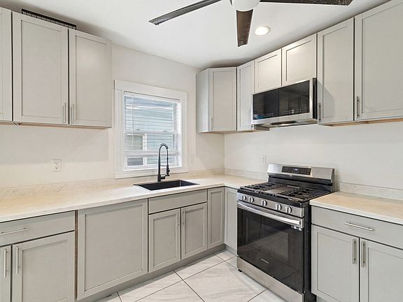 3rd image of 29 Esmond St