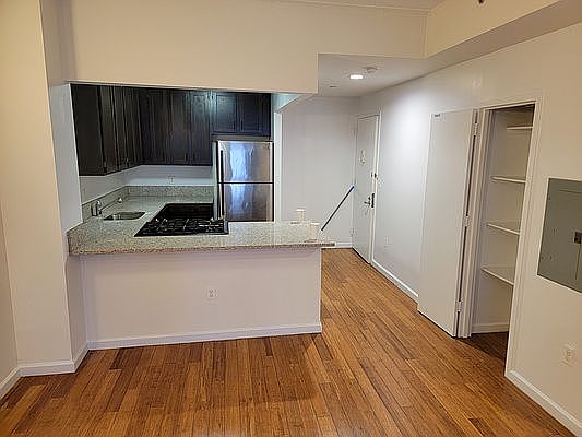 4th image of 320 E 112th St #3D