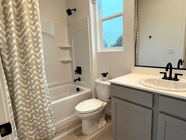 1102 Baylor Ter — Photo 12