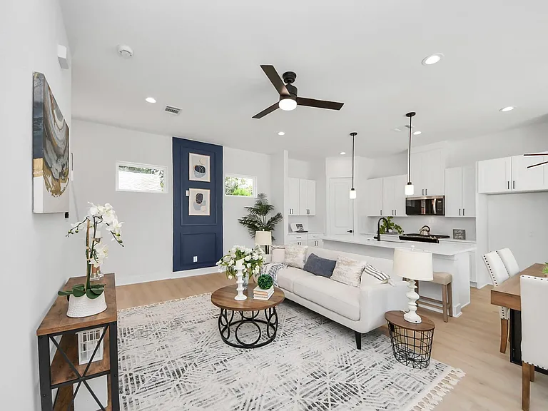 860 Rachel St #D — Photo 4