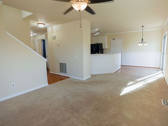 3rd image of 15009 Pansy Ct