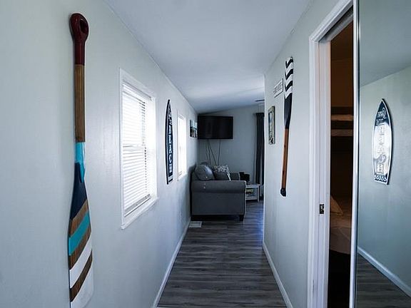 4th image of 270 Cockle Dr