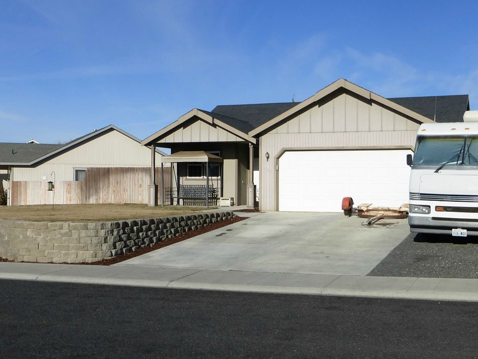 2nd image of 1465 S Cougar Dr