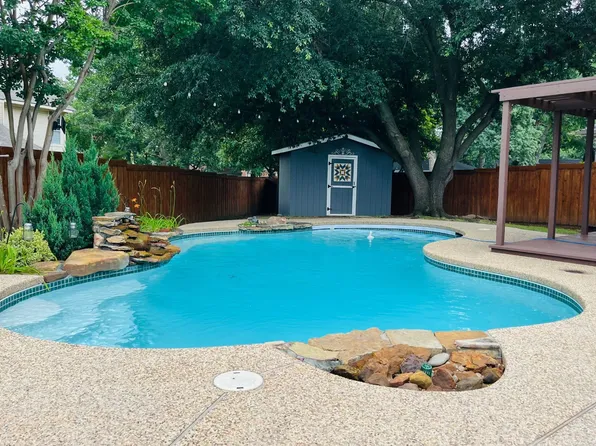 2223 Yellowstone Ln, Corinth, TX 76210