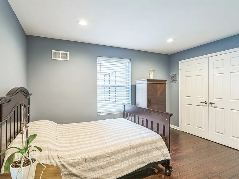 1153 N Hancock St — Photo 18