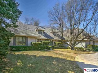 9739 Fieldcrest Dr, Omaha, NE 68114
