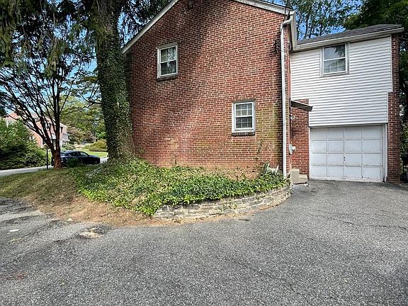 2nd image of 1003 Aikens Ln
