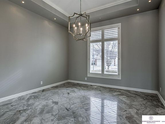 3rd image of 17110 Harney St