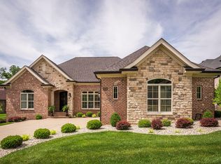 3008 Twin Creek Dr, Louisville, KY 40245