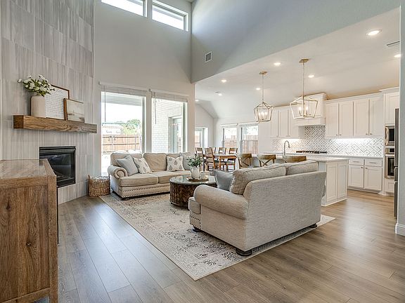 3rd image of 128 Kingfisher Ln