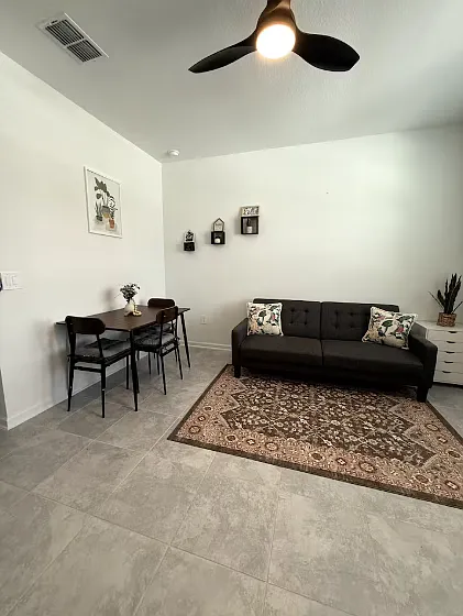 1128 Deepwater Cir — Photo 3