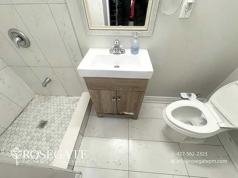 31 Germain Cir #2 — Photo 8