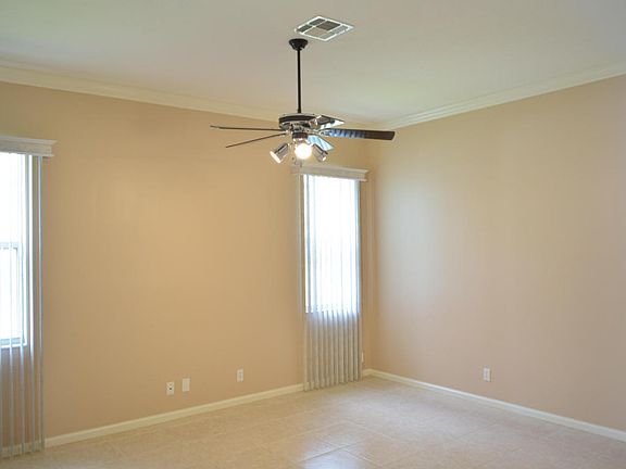 4th image of 172 NW Willow Grove Ave