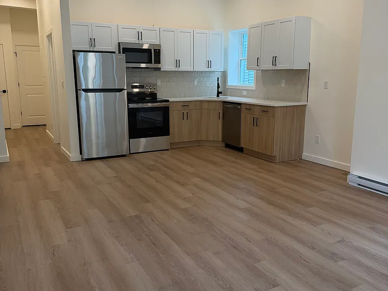 46 N Hamilton St #4 — Photo 5