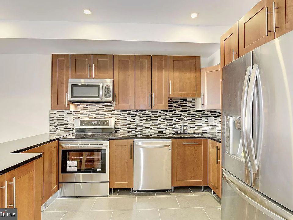 1st image of 335 H St NE #1
