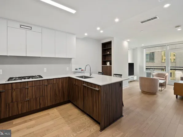 37 L St SE APT 908, Washington, DC 20003