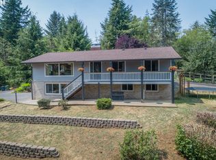 62560 Shellhamer Rd, Coos Bay, OR 97420