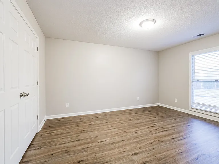 1855 Oak Springs Dr — Photo 15