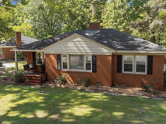 2nd image of 2511 Jefferson Drive