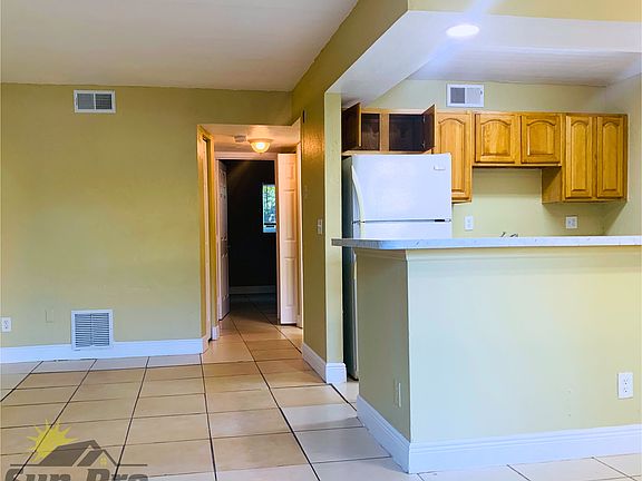 2nd image of 900 S Peninsula Dr APT 106