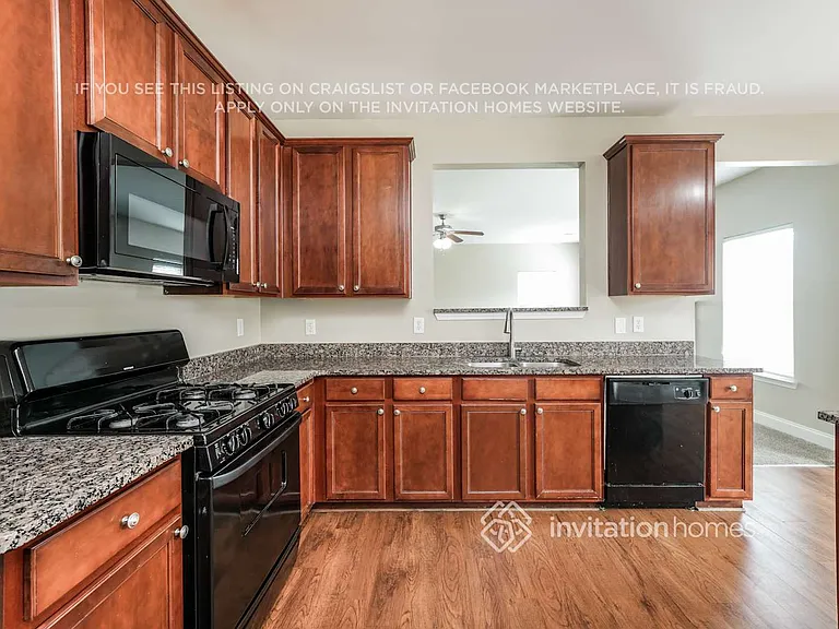 3118 Avondale Dr SE — Photo 7