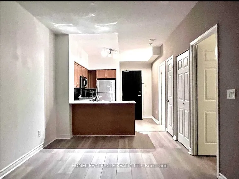 388 Prince Of Wales Dr #1605 — Photo 6