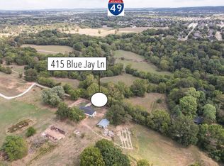 415 N Blue Jay Ln, Fayetteville, AR 72704