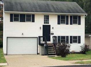 240 1st St, Wadsworth, OH 44281