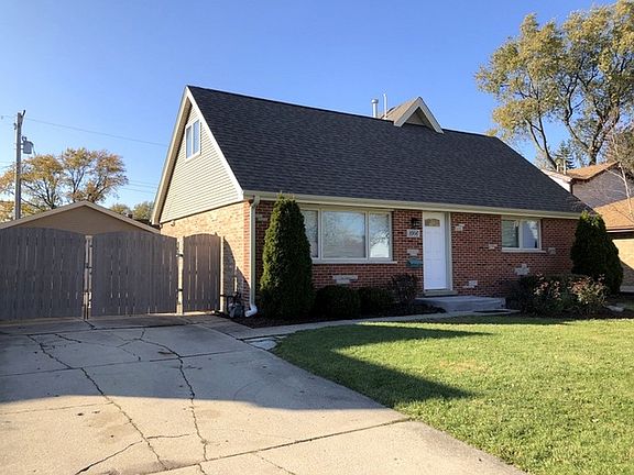5th image of 8906 Saratoga Dr