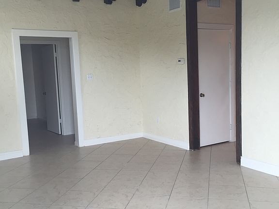 2nd image of 1101 Palmetto Ave #A