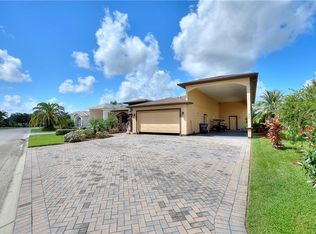 424 Motorcoach Dr S, Polk City, FL 33868
