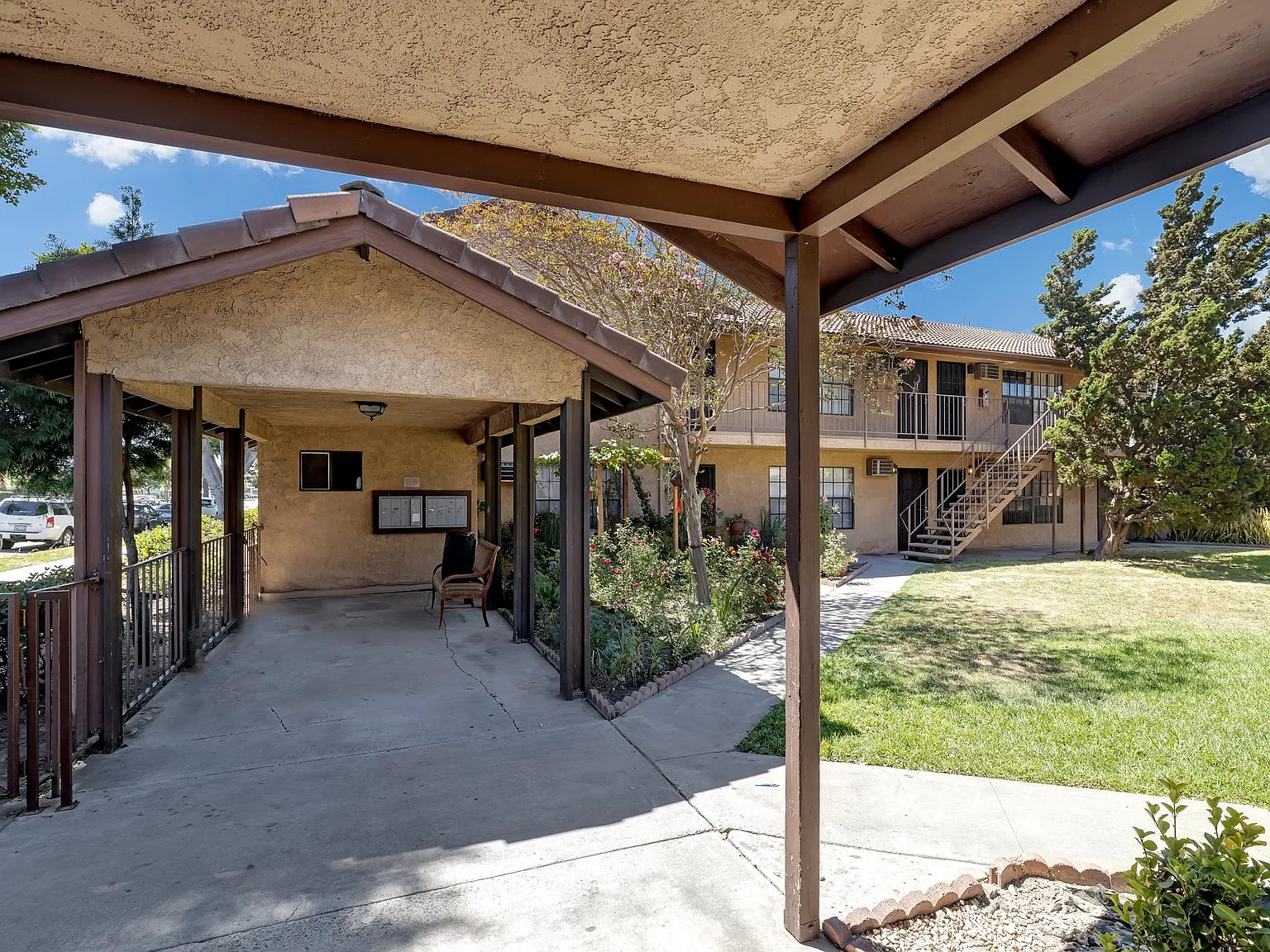 1 bed, 750 sqft, $1,800 — Photo 4
