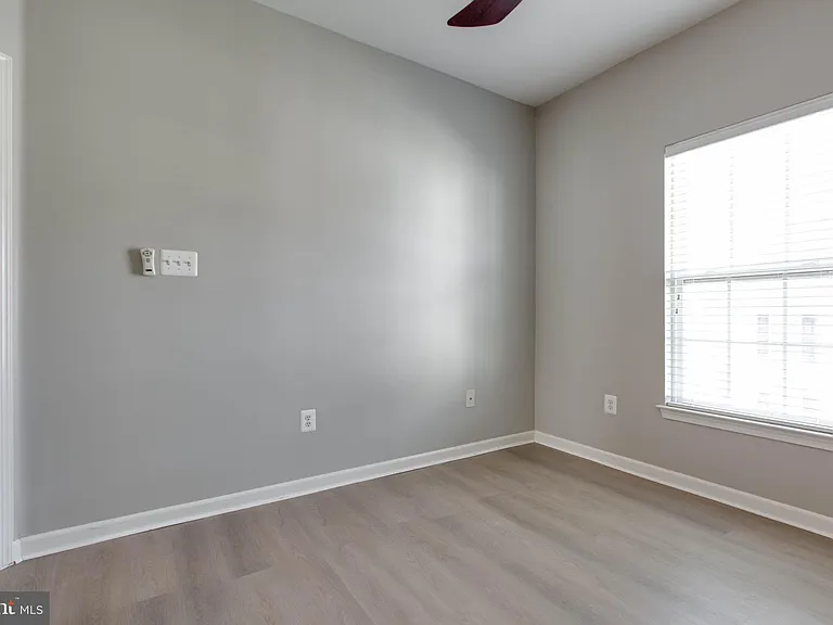 1739 Theale Way — Photo 51