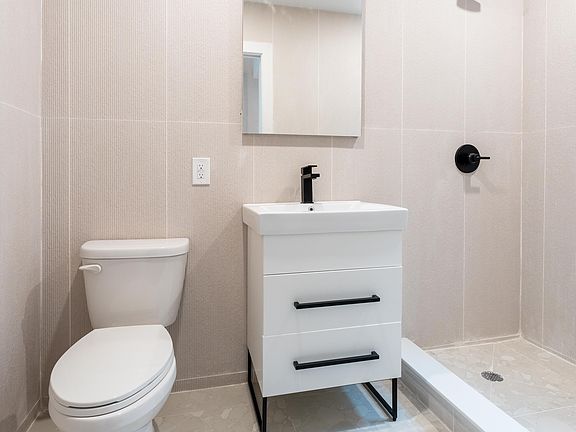 3rd image of 96 Avenue A #5A
