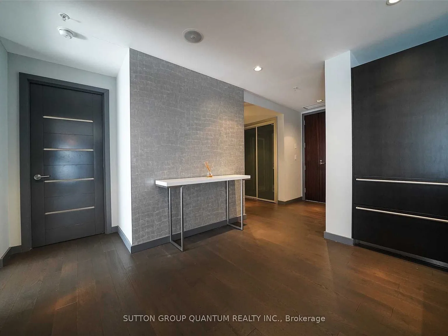 The Shangri-La Private Residences — Photo 2