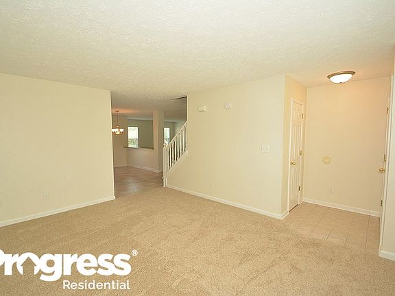 3rd image of 516 Kennard Ln