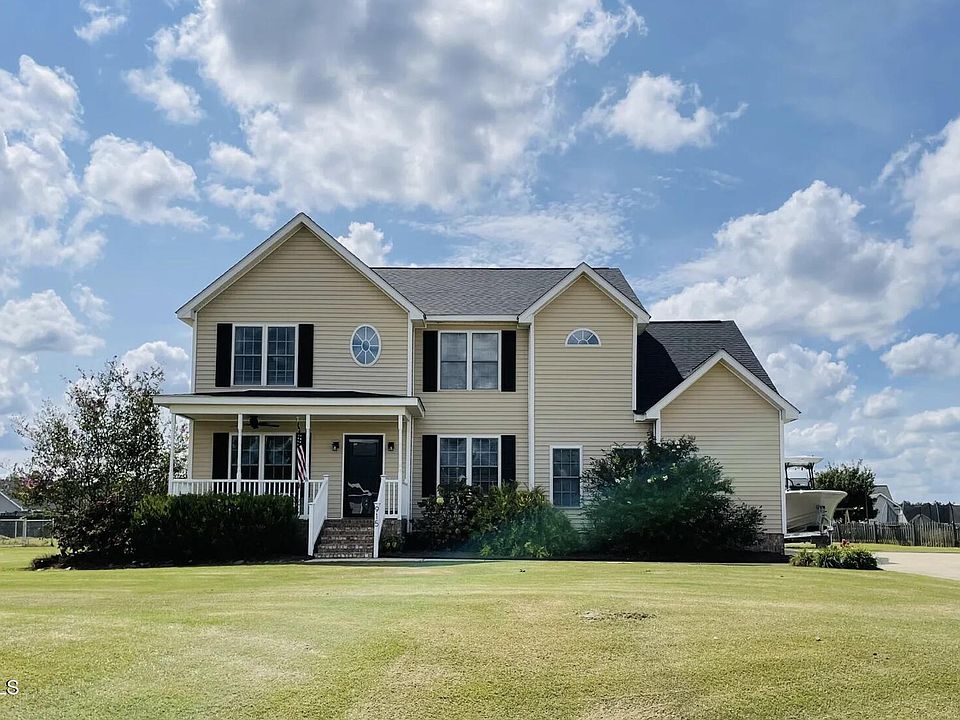 1st image of 915 Treyburn Cir