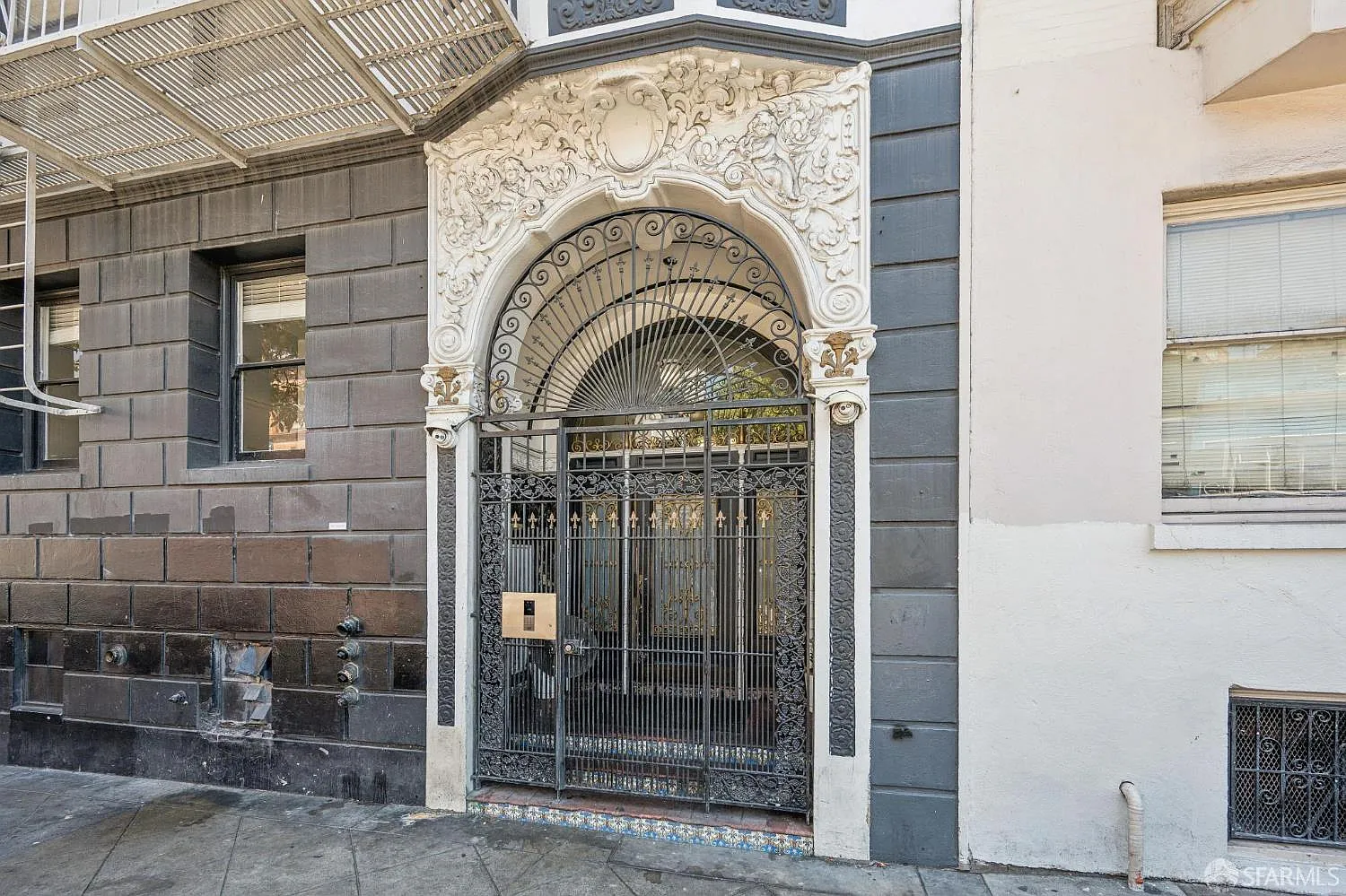 725 Ellis St - Photo 4