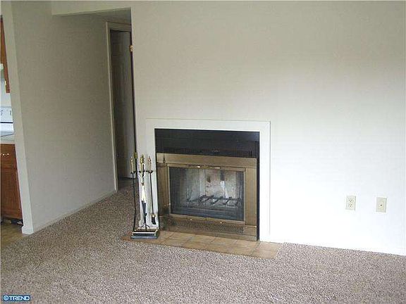 2nd image of 173 Basswood Ct