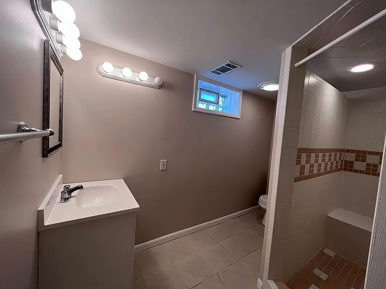 1008 Breton Rd SE — Photo 21