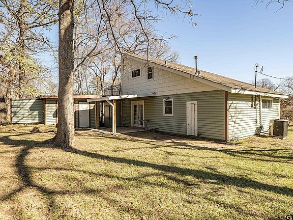 5th image of 22042 Brierwood Dr
