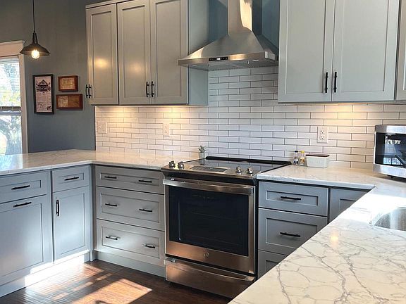 3rd image of 3320 Hazelwood Ave