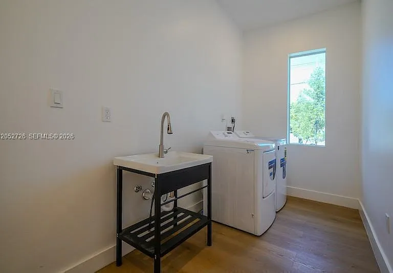 112 NW 24th Ct — Photo 9