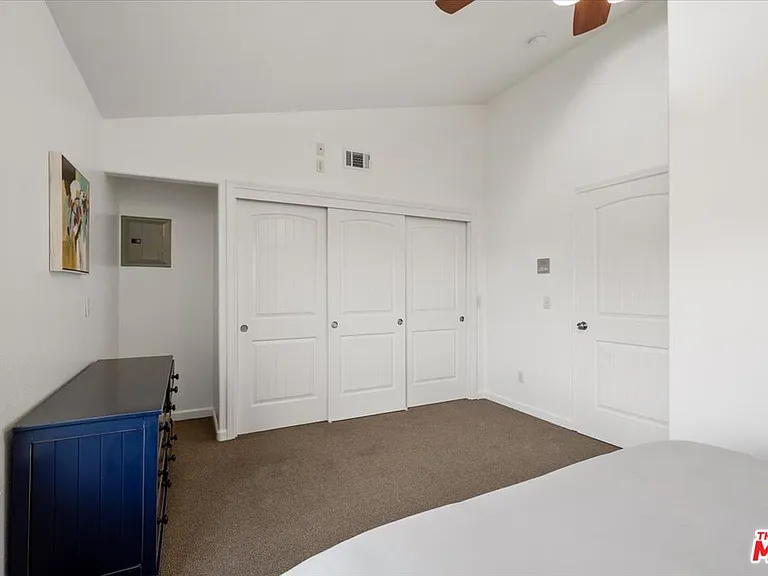 220 Hans Pl — Photo 37