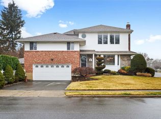 6 Sheila Dr, Syosset, NY 11791