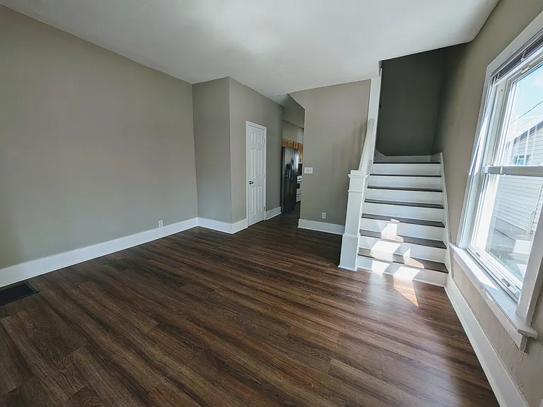 706 Kolping Ave — Photo 3